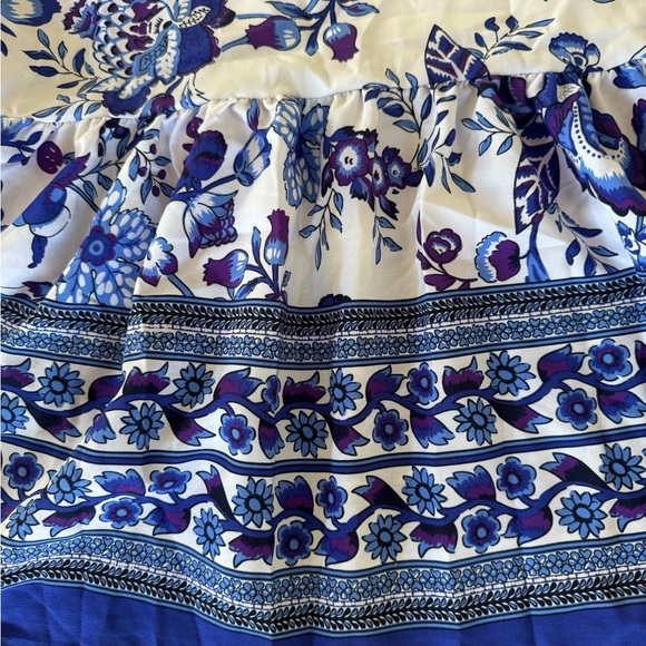 Chic Blue and White Floral Midi Dress - Picture 4 of 6